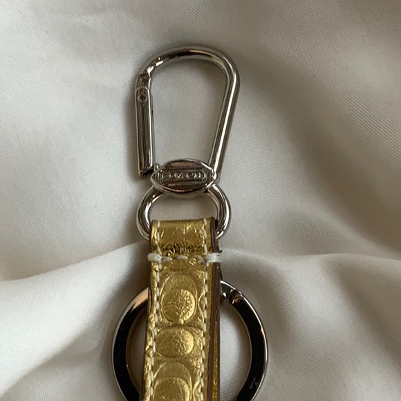 COACH gold keychain - Picture 5 of 8